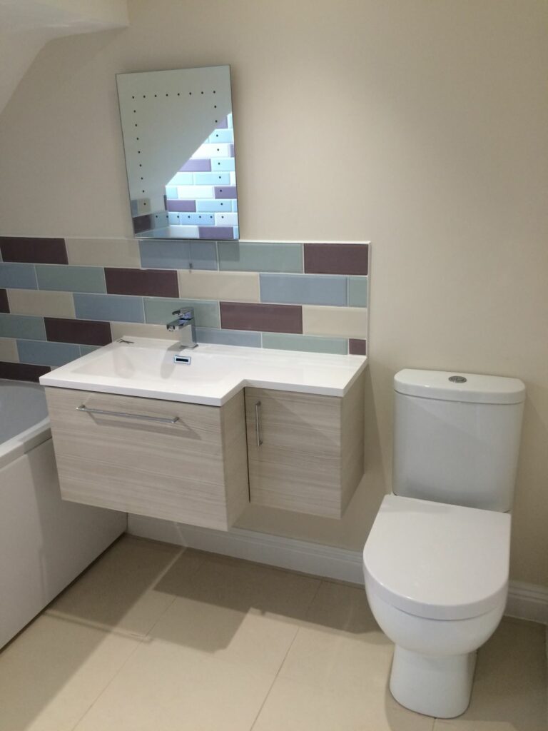 Wall hung vanity unit and close coupled toilet